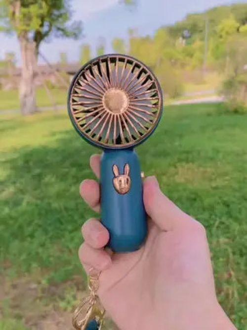 小兔子钥匙扣网红,萌动人心的网红爆款