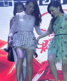 露臀明星,揭秘露臀明星的时尚魅力