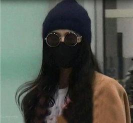 明星口罩墨镜,口罩墨镜下的时尚宣言